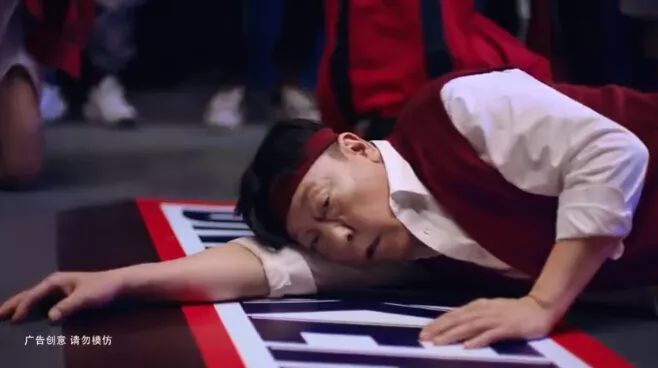  壕！這支廣告找了7位明星翻拍自己的表情包，創意團隊咋想的？