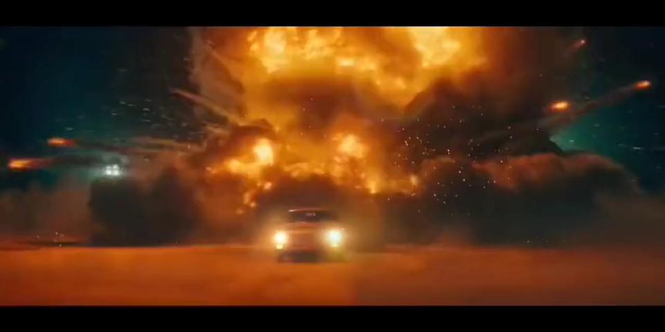 布魯斯威利代言汽車電池廣告，虎膽龍威高燃回歸！